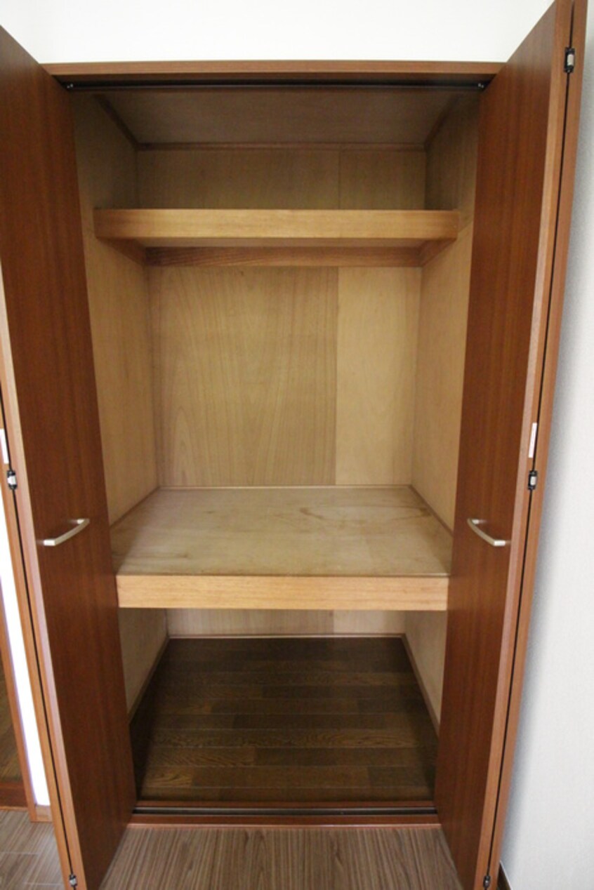 収納 サンラピス壱番館