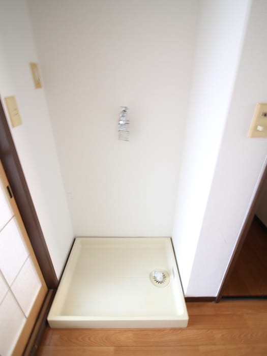 洗濯機置場 ベルゾーネ橋本Ⅰ