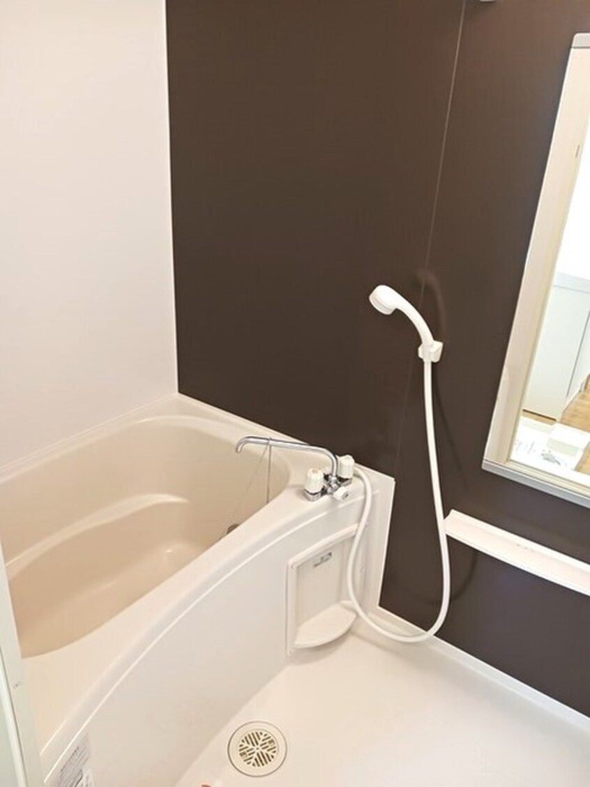 バス／シャワールーム等 イリーデ２