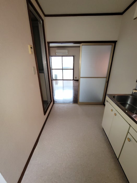 廊下 シャンテ飯島