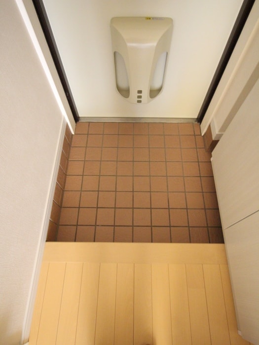 玄関 ヴィガラス栄町