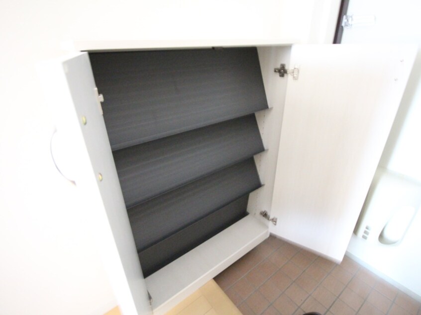 靴箱 ヴィガラス栄町