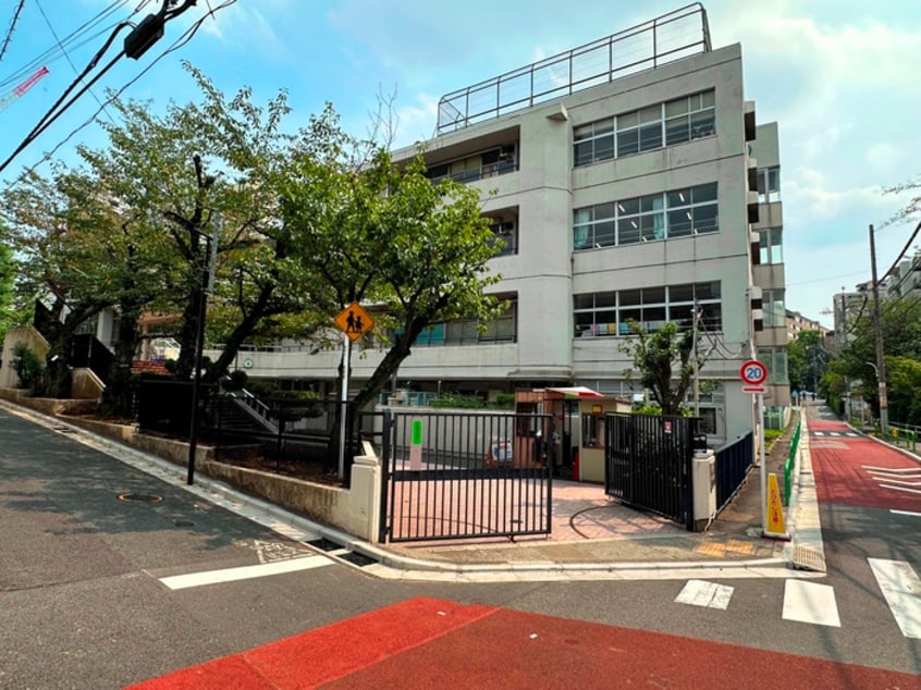 笄小学校(小学校)まで400m Ｂｌｏｍｍｏｒ西麻布