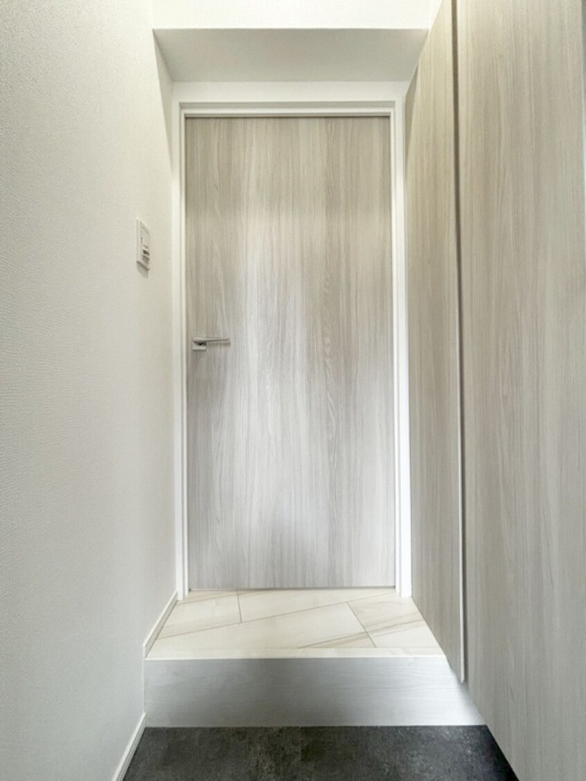 玄関 ルミーク根岸