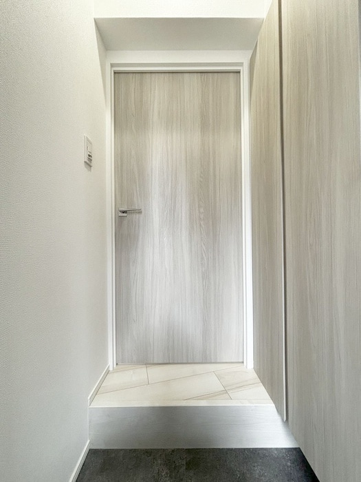 玄関 ルミーク根岸