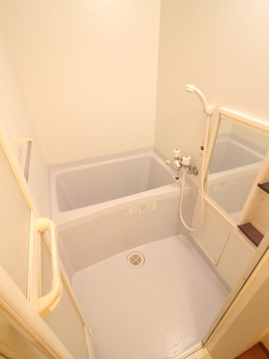 バス／シャワールーム等 アピアファ－スト