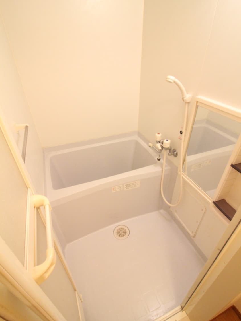 バス／シャワールーム等 アピアファ－スト