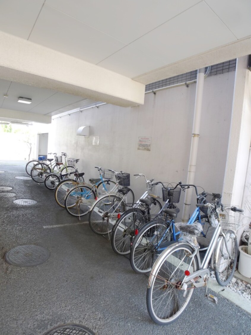 駐輪場 与野駅前プラザ