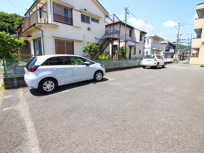 駐車場 グリ－ンヒルズＡ棟