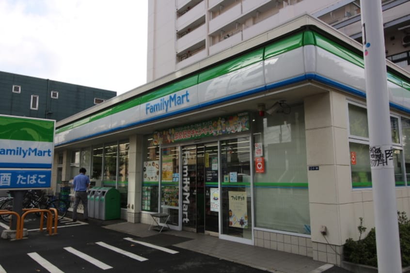 ファミリーマート 江東福住一丁目店(コンビニ)まで164m フォレシティ門前仲町