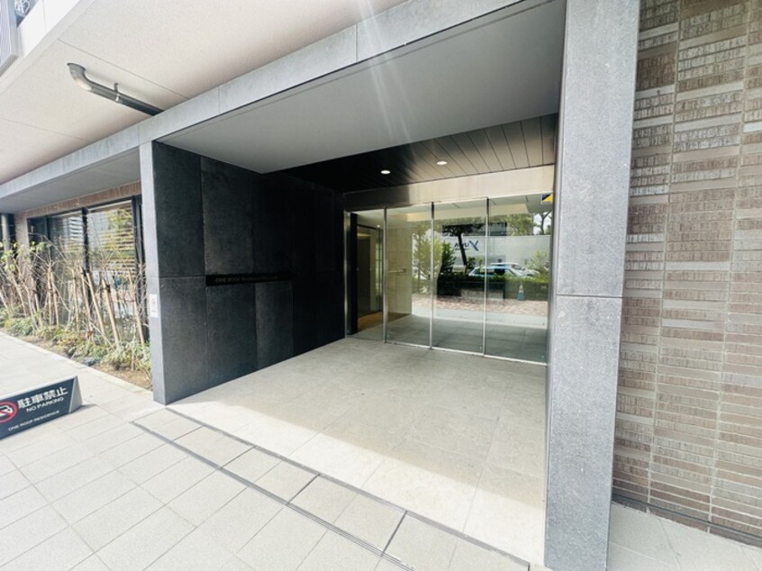 エントランス部分 ONE ROOF RESIDENCE KIBA EAST