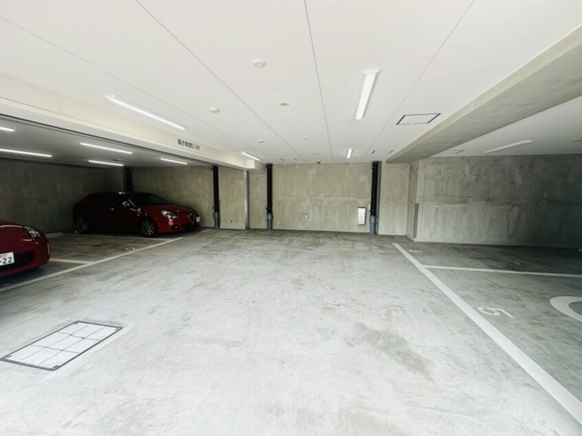 駐車場 ONE ROOF RESIDENCE KIBA EAST