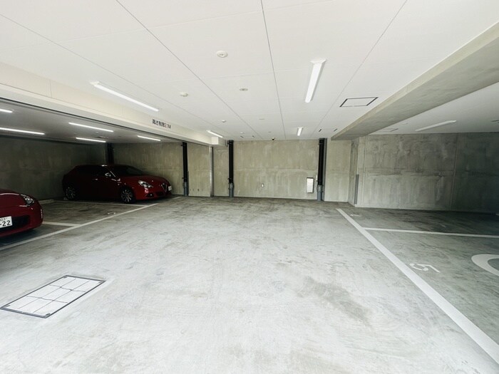 駐車場 ONE ROOF RESIDENCE KIBA EAST