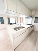 キッチン ドゥ－ファミ－ユ（201）