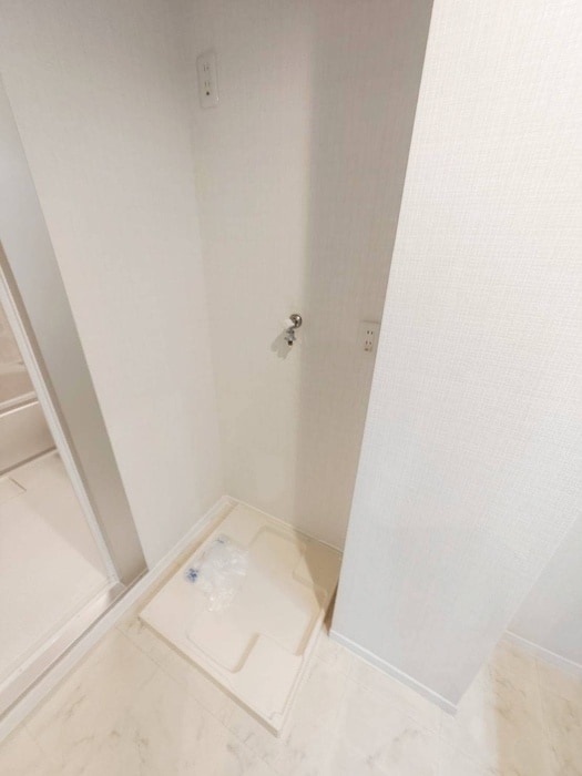 洗濯機置場 ドゥ－ファミ－ユ（201）