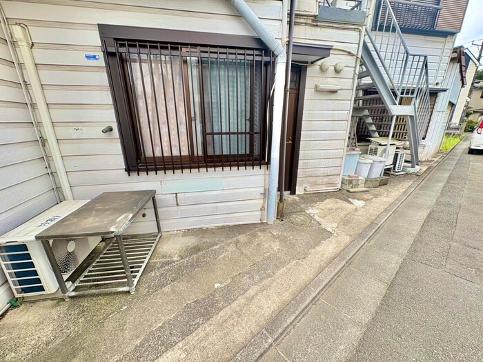 バイク置き場 近藤荘