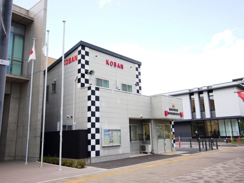 美園駅前交番(警察署/交番)まで320m オークリーフ