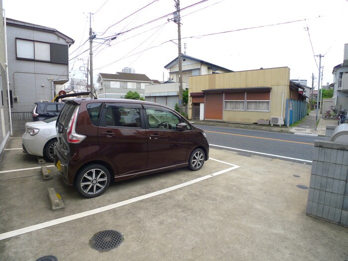 駐車場 リブリ･ダロル