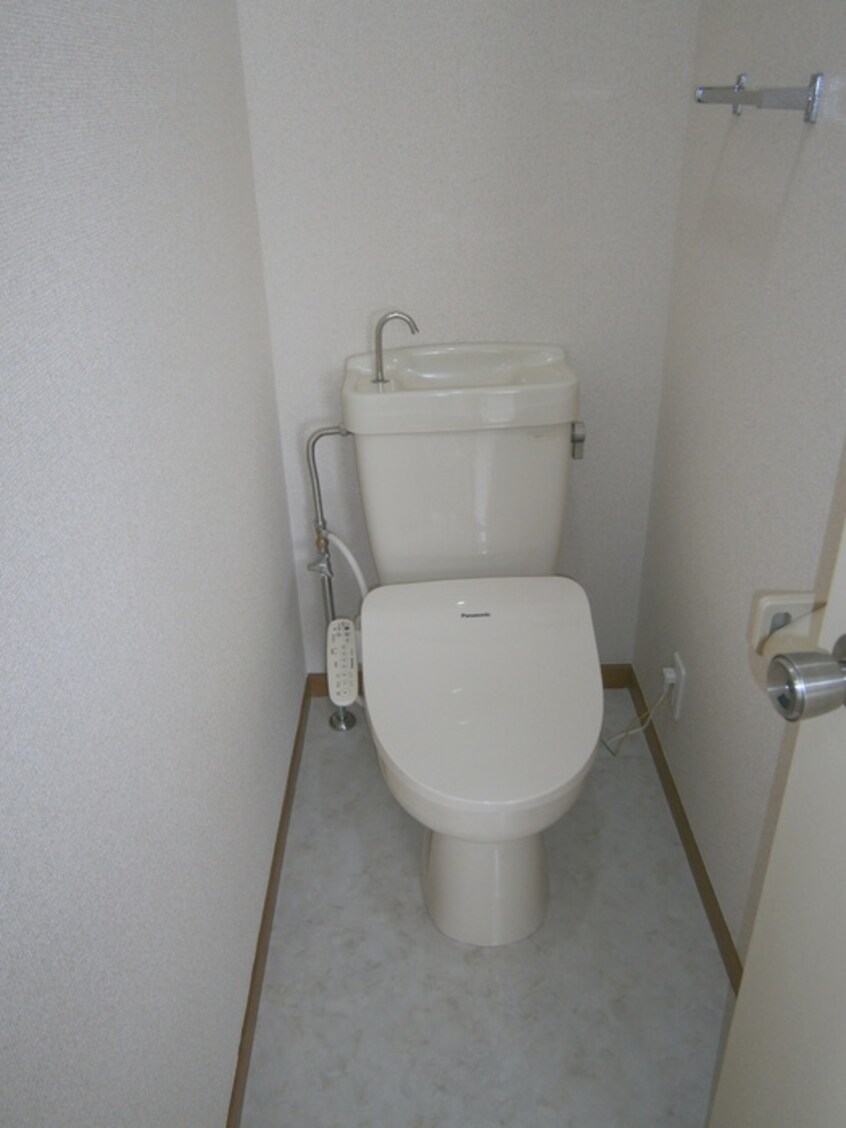 トイレ リバ－サイド堀井Ａ
