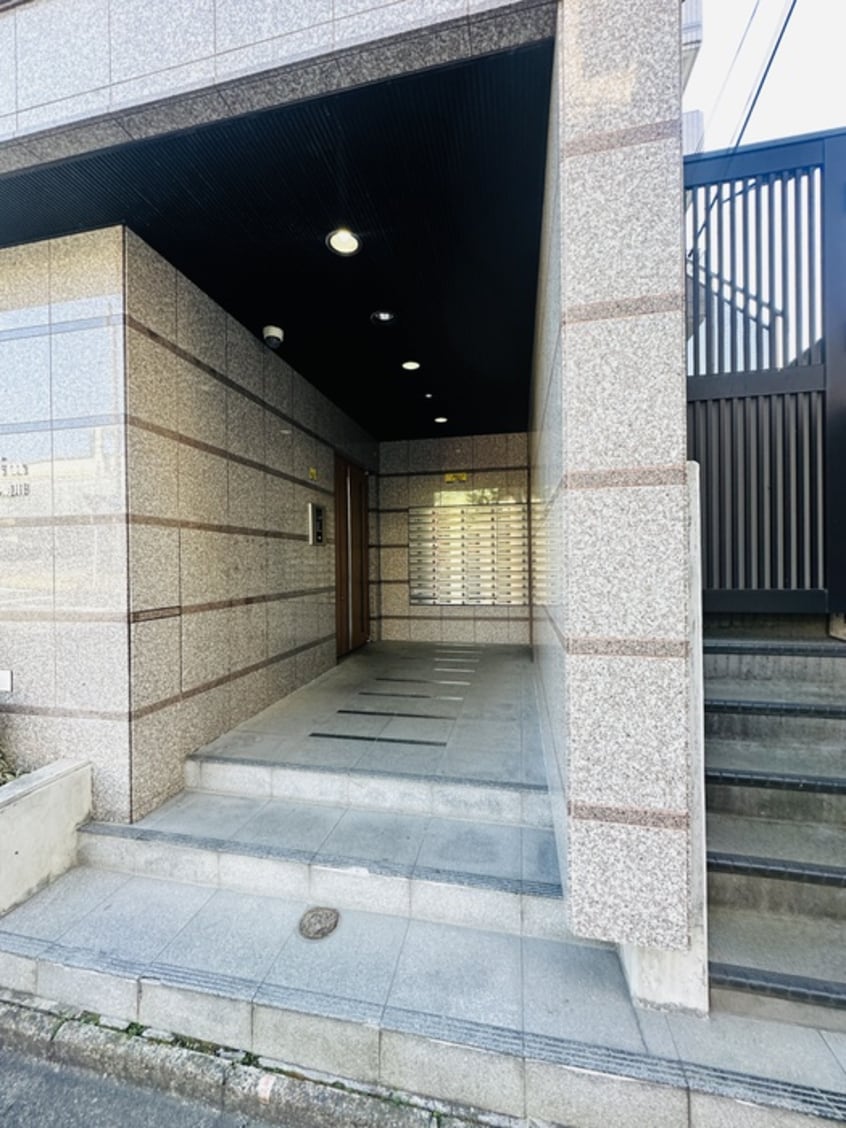 エントランス部分 リンデンハイム菊川