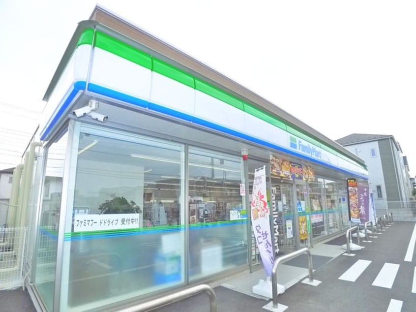 ファミリーマート(コンビニ)まで360m 内田貸家３