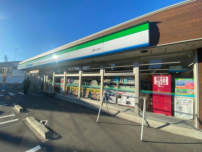ファミリーマート(コンビニ)まで122m ＣｈｅｌｔｅｎｈａｍⅢ