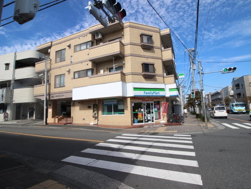 ファミリーマート武蔵境2町目店(コンビニ)まで650m ハイツ境
