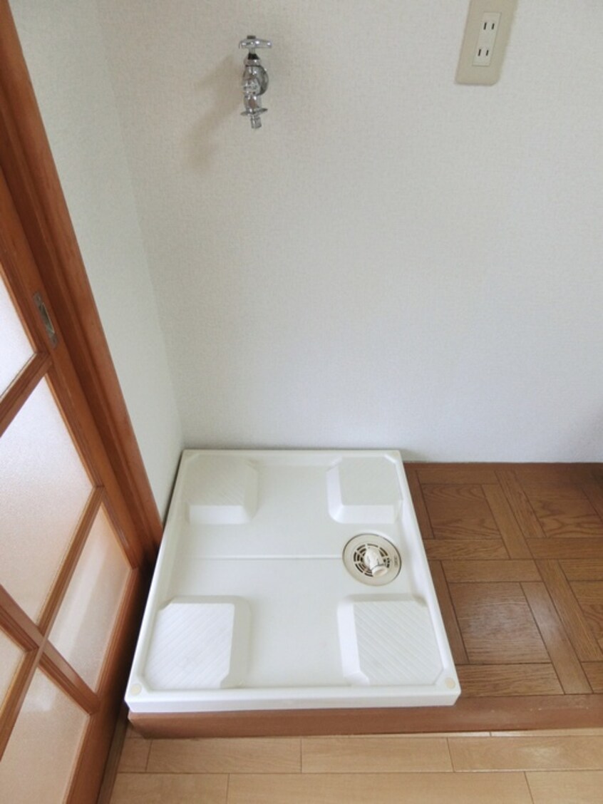 洗濯機置場 平松ハイツ