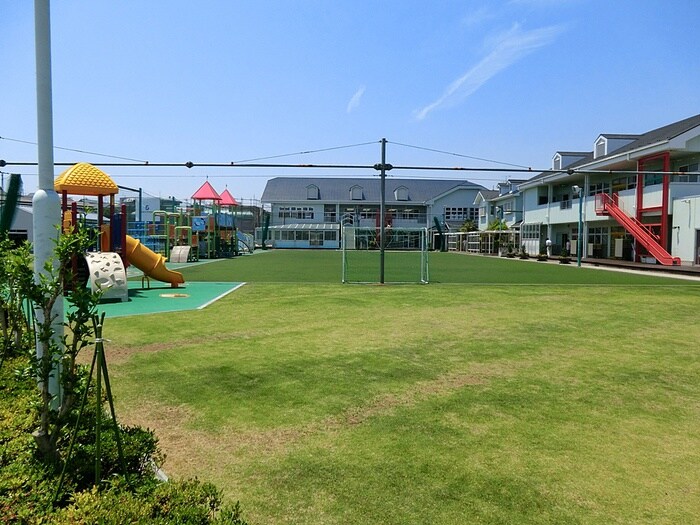 伊勢原市小百合幼稚園(幼稚園/保育園)まで195m エーデルハイム