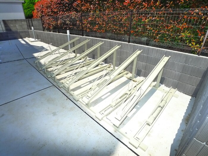 駐輪場 リブリ・小金