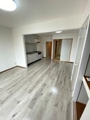 居室 鈴与レジデンス