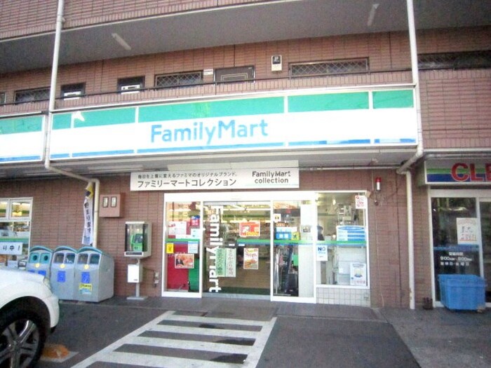 ファミリーマート世田谷鎌田三丁目店(コンビニ)まで379m ボナンザ二子玉川