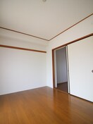 居室 鈴木ﾊｲﾂ