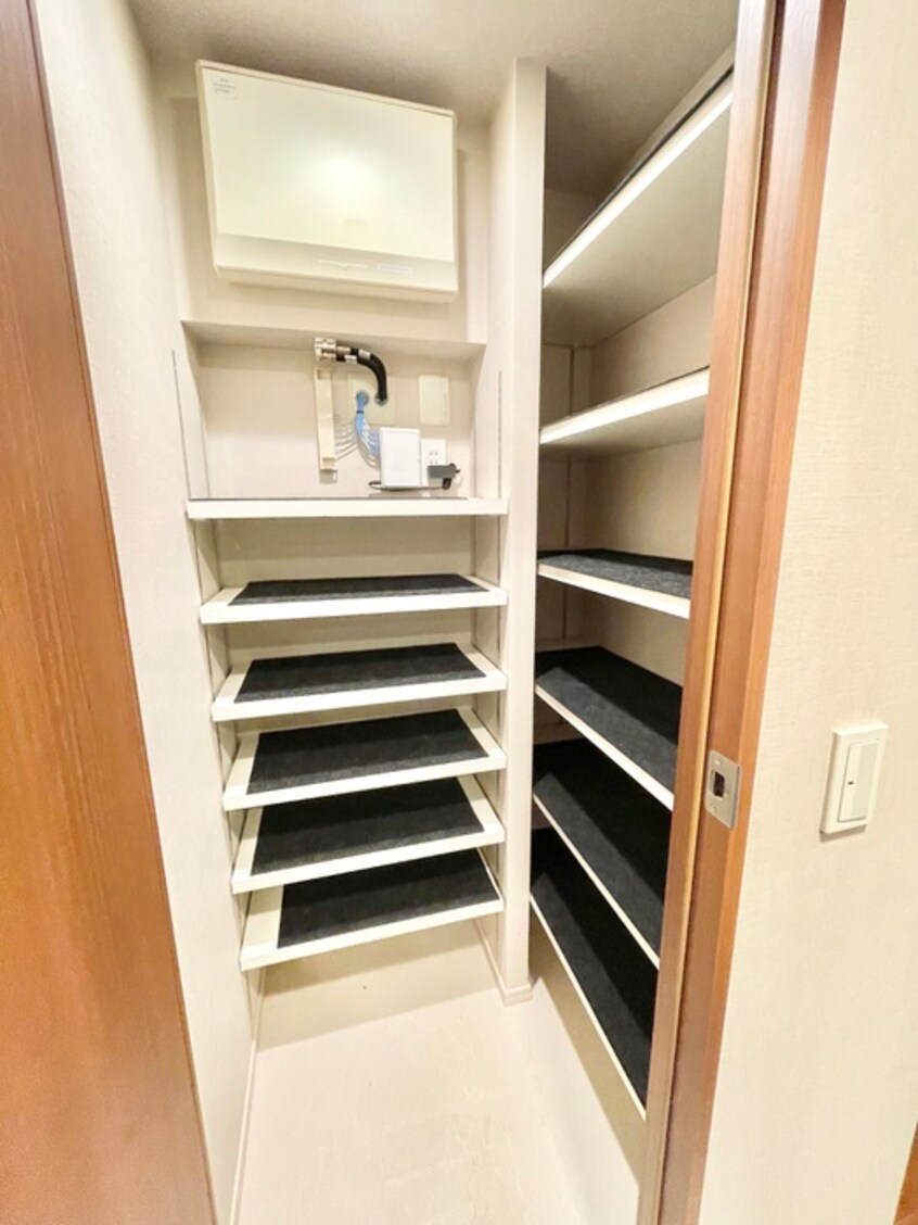 靴箱 ルネ神田和泉町(502)