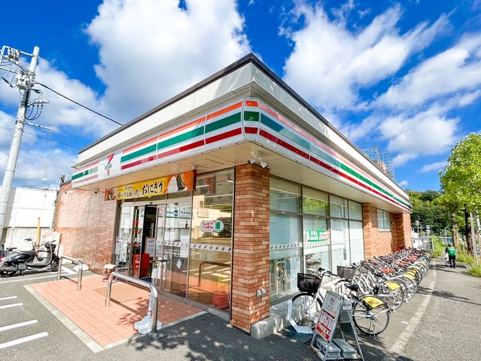 セブンイレブン(コンビニ)まで86m ＭＹＴｒａｄ