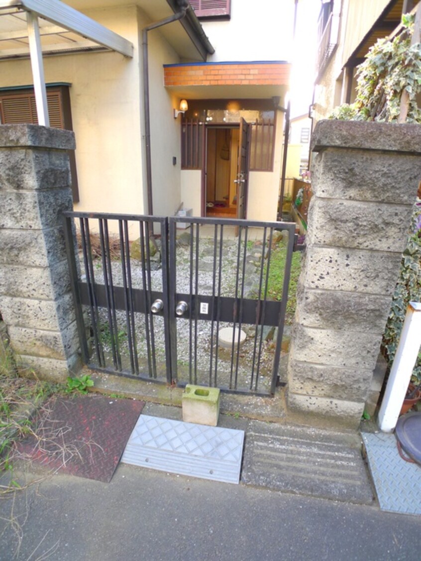 エントランス部分 田中様貸家