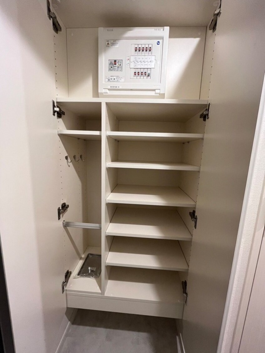 靴箱 ドゥーエ三ノ輪Ⅰ