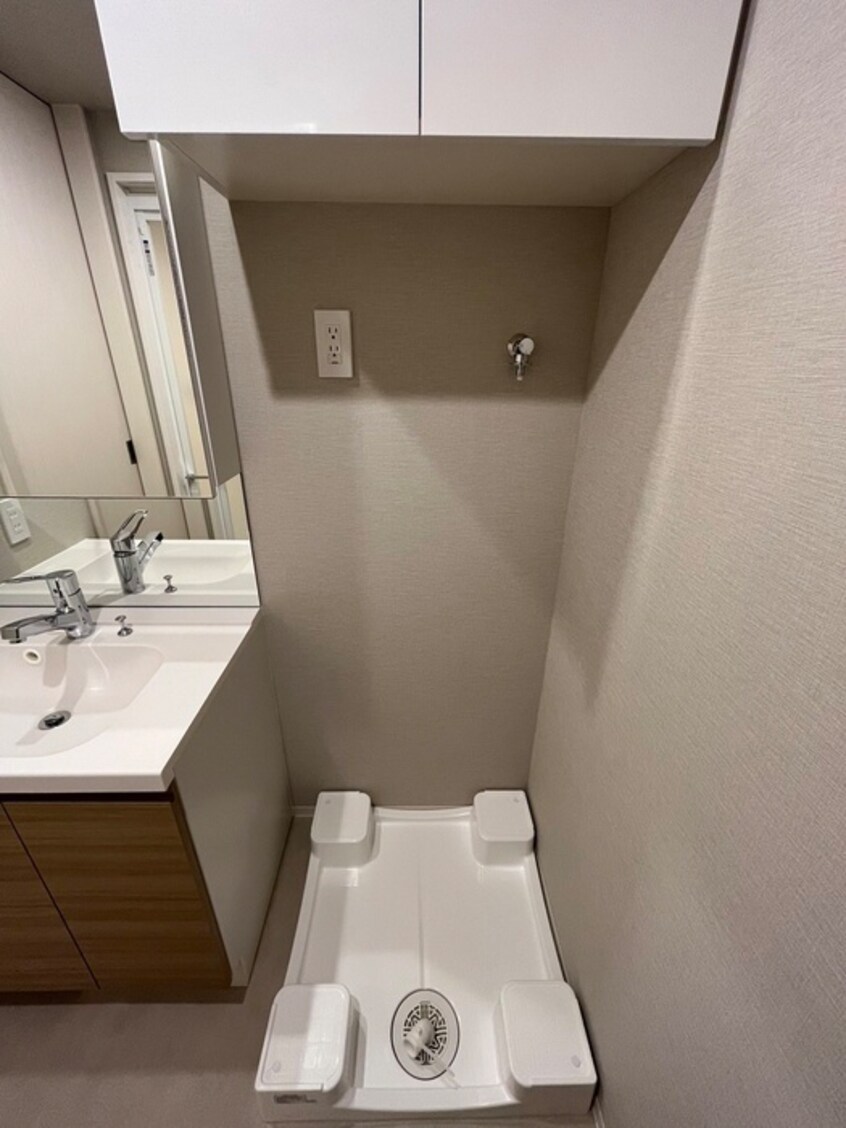 洗濯機置場 ドゥーエ三ノ輪Ⅰ