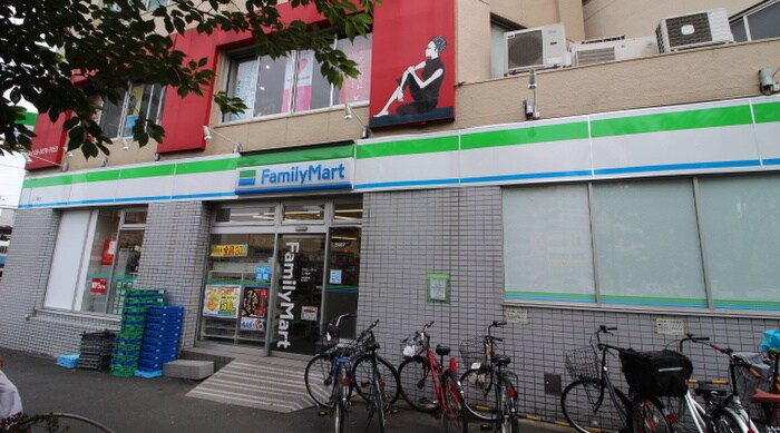 物件(コンビニ)まで140m ドゥーエ三ノ輪Ⅰ