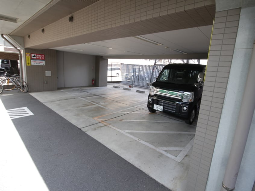 駐車場 エクセル菊名