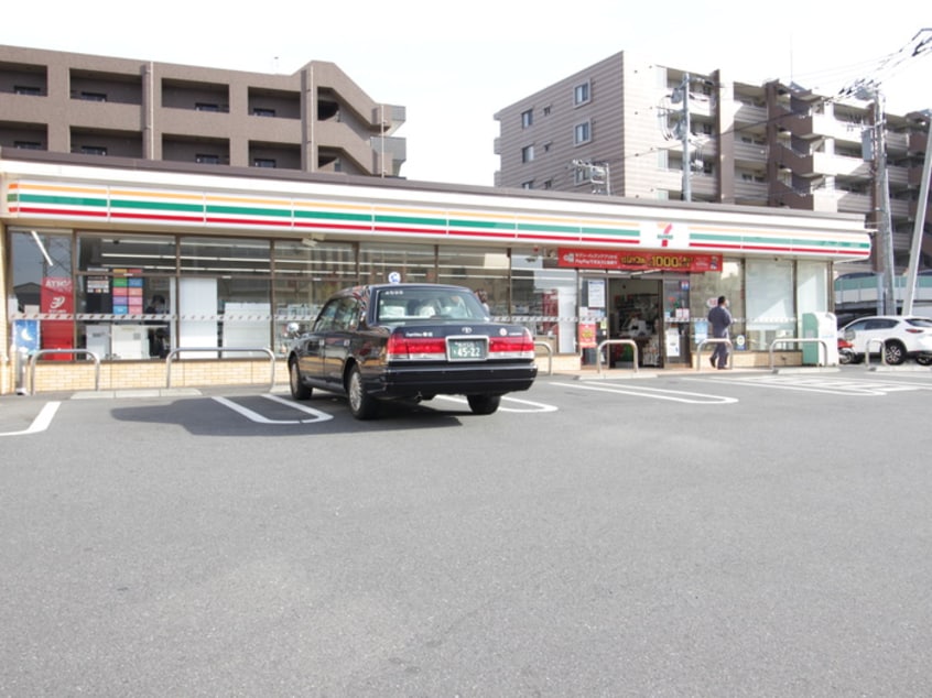 セブンイレブン新横浜環状2号店(コンビニ)まで120m エクセル菊名