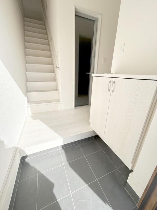 玄関 仮)ガレージハウス久喜青毛