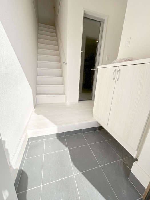 玄関 仮)ガレージハウス久喜青毛