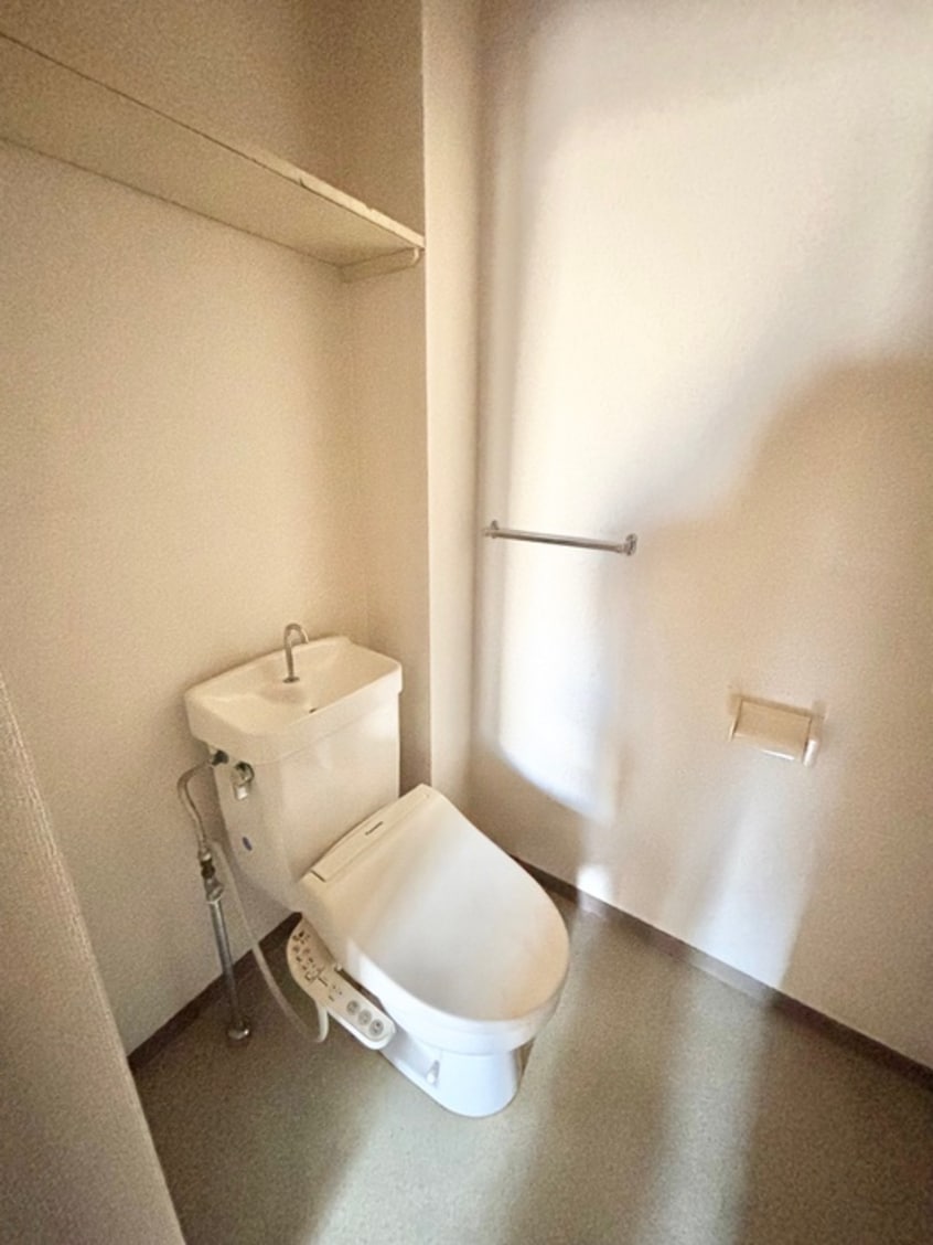 トイレ カサベルデ弐番館