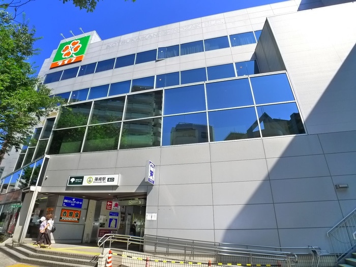 ライフ(スーパー)まで700m コスモクレールⅢ