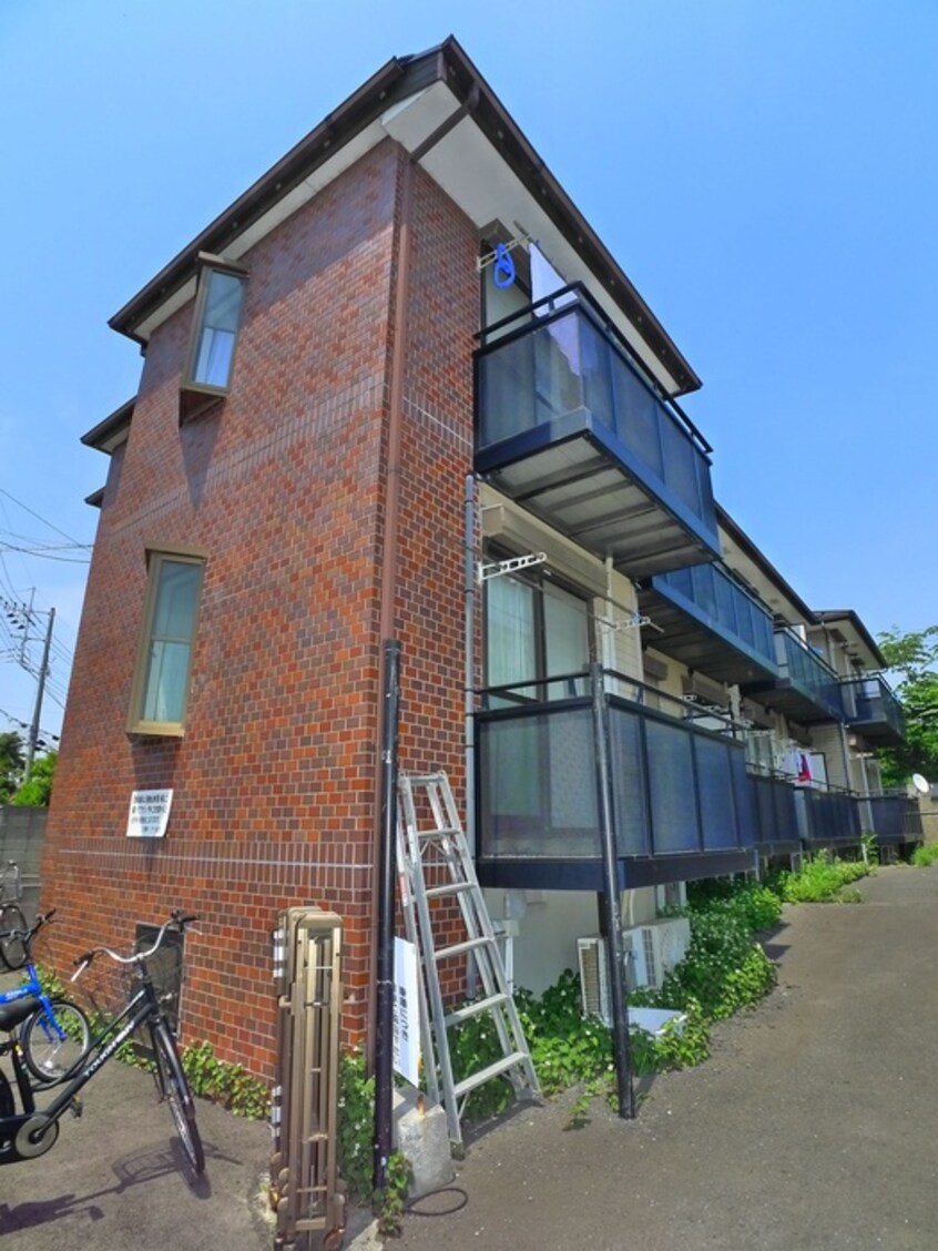 駐輪場 万精ハイツ