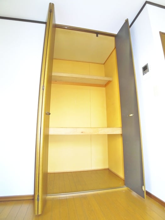 収納 万精ハイツ