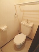 トイレ 万精ハイツ