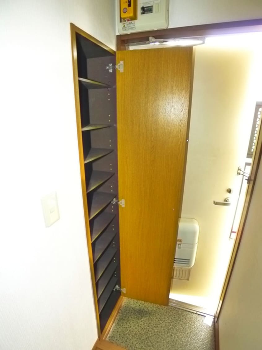 玄関 万精ハイツ