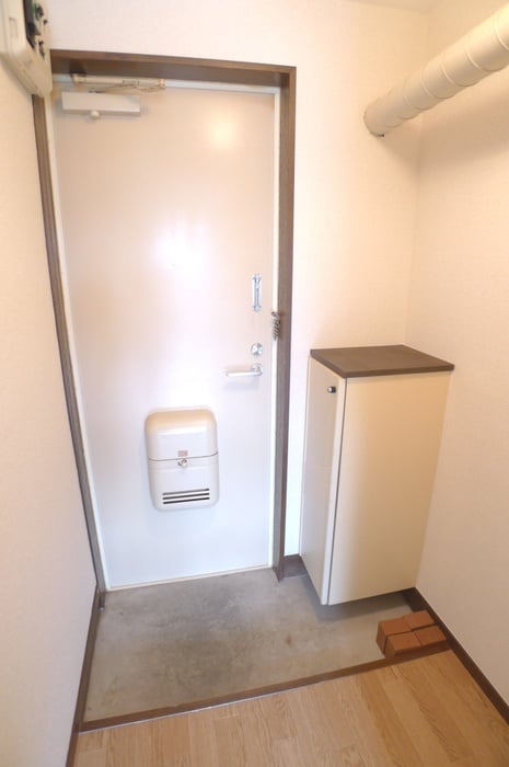 玄関 ジュネスひばり